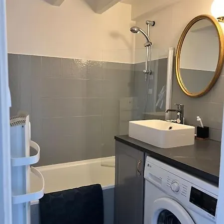 Charmante Maison - Wifi Fibre, Parking, Terrasse - Port Et A Pied בית נופש *