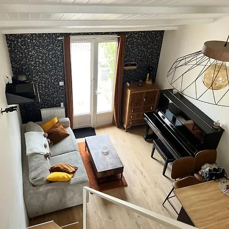 Charmante Maison - Wifi Fibre, Parking, Terrasse - Port Et A Pied